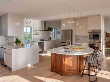 A warm, contemporary kitchen design.